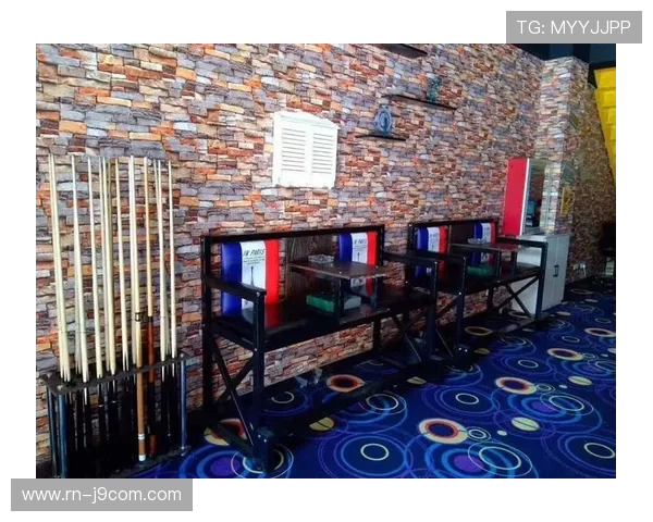 足球椅与老虎凳的创新结合探索：舒适性与功能性的全新体验